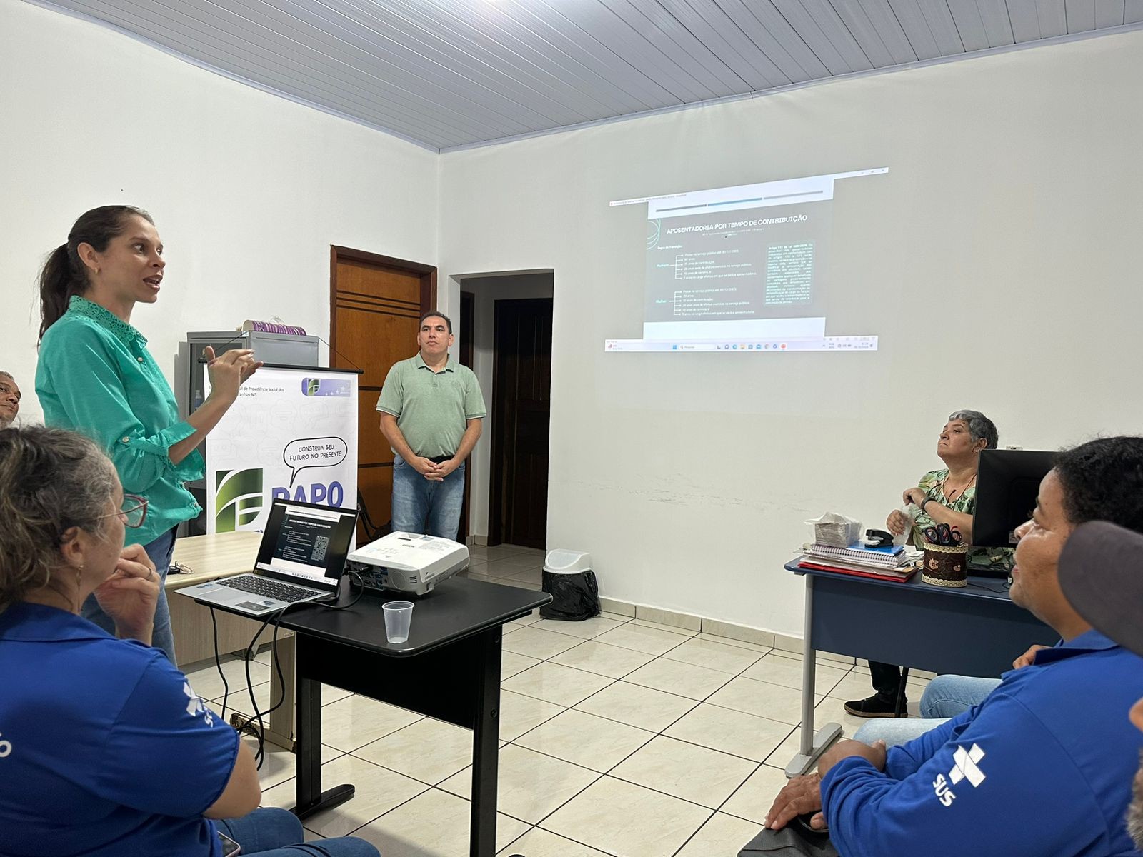 DIRETORES DO PREVIPAR REALIZAM PALESTRA SOBRE PREVIDENCIA AOS SEGURADOS.